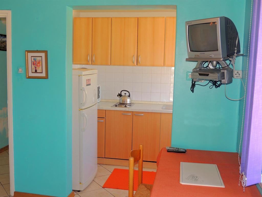 Apartments Zlatko Крк Екстер'єр фото