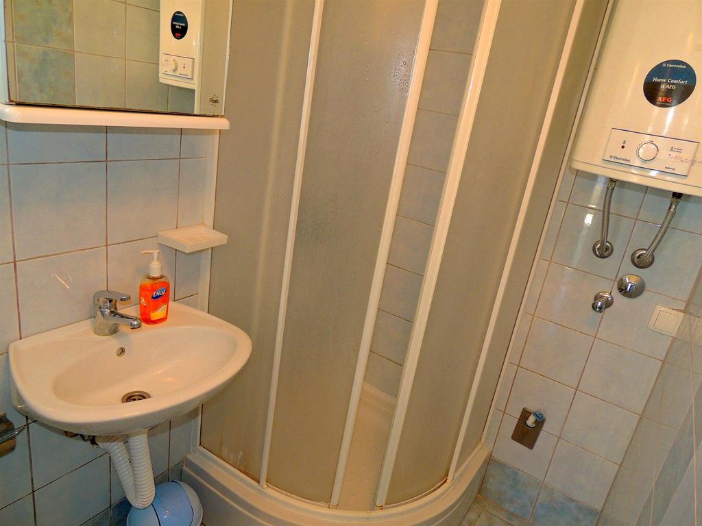Apartments Zlatko Крк Екстер'єр фото